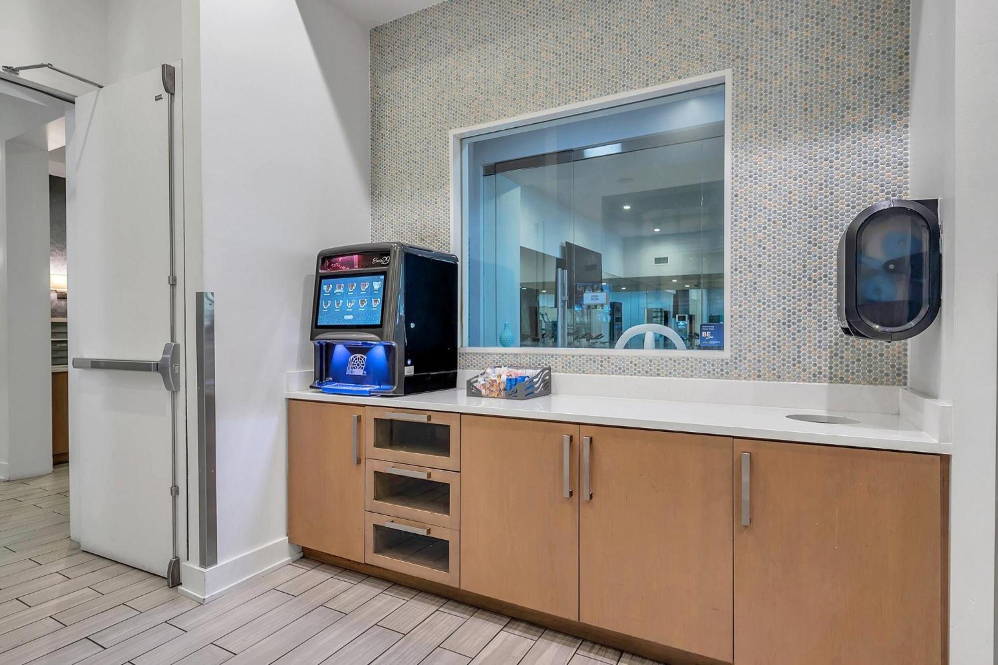 Luxury 1 Bedroom With Den Downtown Tampa Apt - City Views, Rooftop Pool, Workspace Exteriör bild